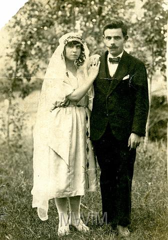 KKE 005.jpg - Adami i Helena Orzechowscy, rodzice Alicji Sekułowej, Zurne, 29 kwiecień 1922 r.